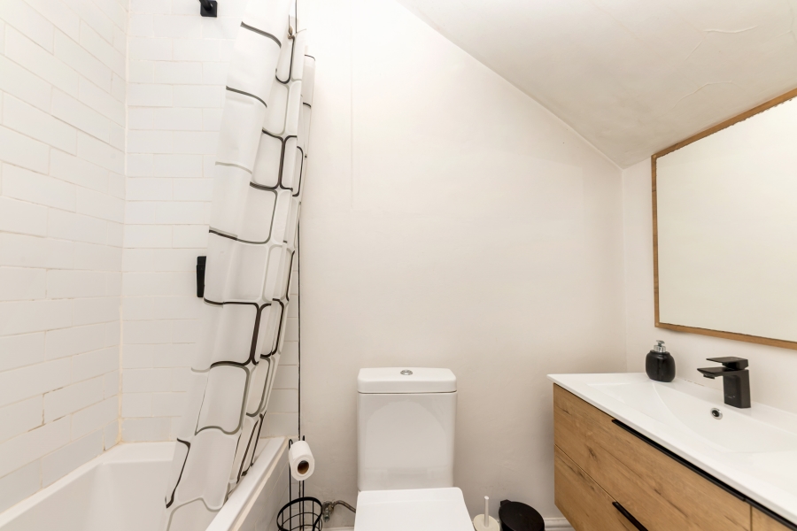 To Let 2 Bedroom Property for Rent in Sea Point Western Cape